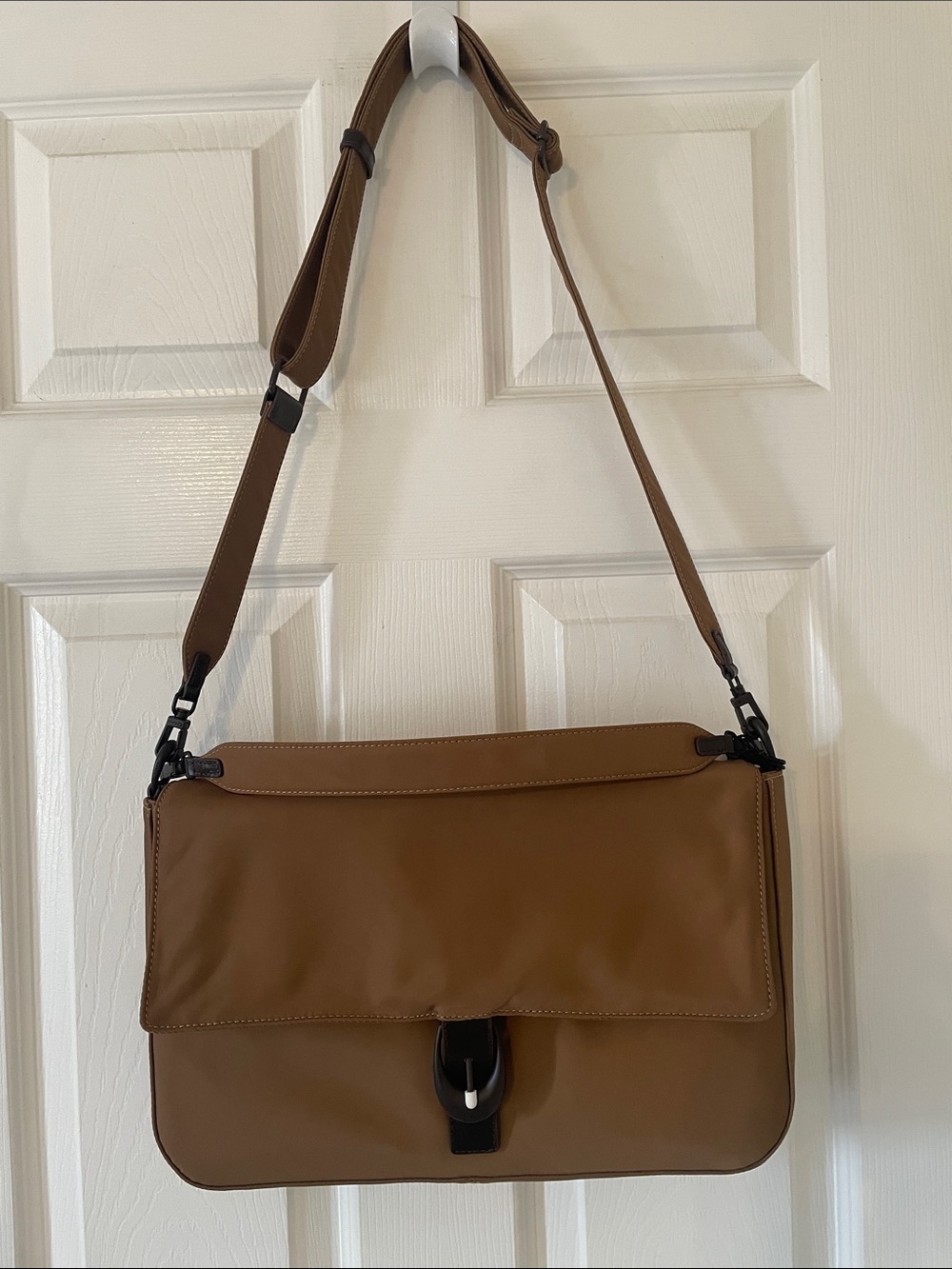 STAUD Harlow Messenger Bag